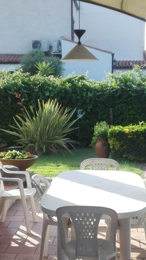 La Casa Di Angelo E Gladys Villa Bella Farnia Buitenkant foto